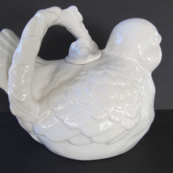 White Porcelain Chubby Bird Tea Pot Tht Designs - Picture 2 of 13